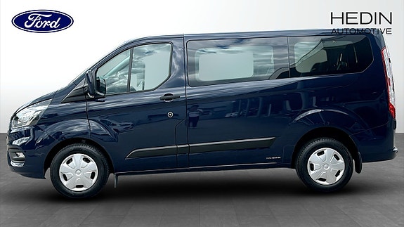 Ford Custom Tourneo 6 of 9