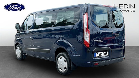 Ford Custom Tourneo 2 of 9