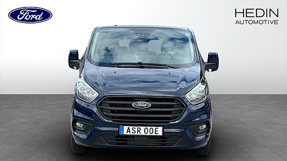 Ford Custom Tourneo 8 of 9