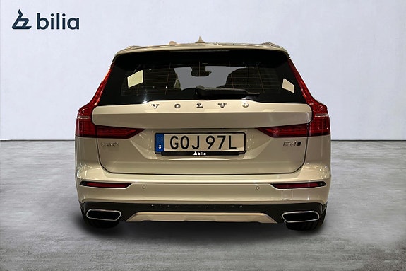 Volvo V60 Cross Country 5 of 5
