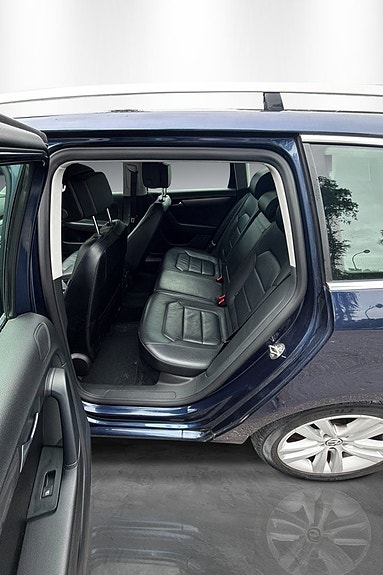 Volkswagen Passat 10 of 10