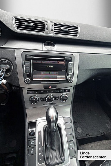 Volkswagen Passat 9 of 10