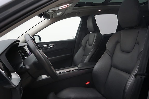 Volvo XC60 4 of 5