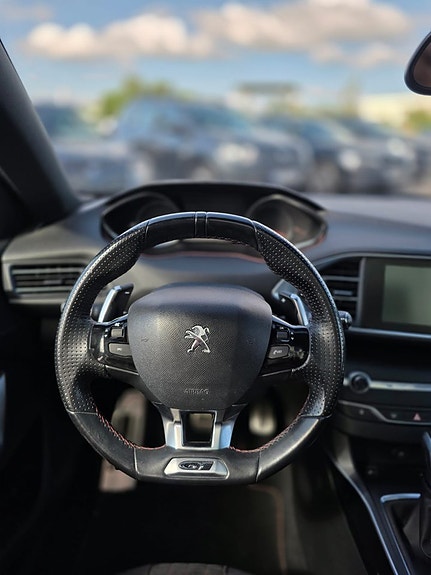 Peugeot 308 15 of 26