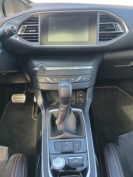 Peugeot 308 13 of 26