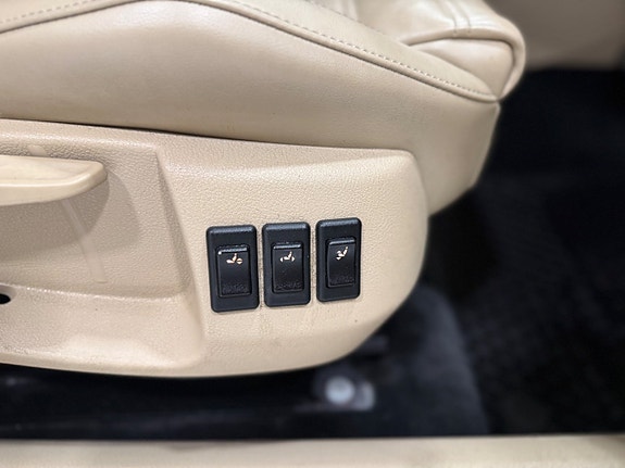 Volkswagen Passat 15 of 23