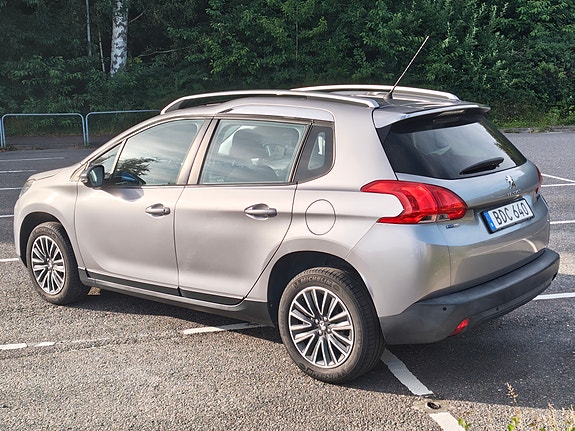 Peugeot 2008 3 of 9