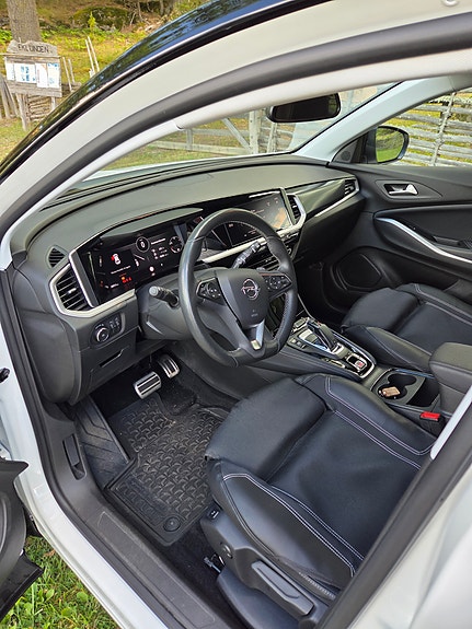 Opel Grandland X 6 of 9