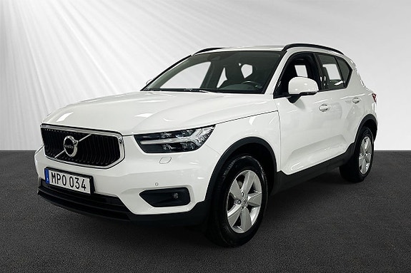 Volvo XC40 4 of 5