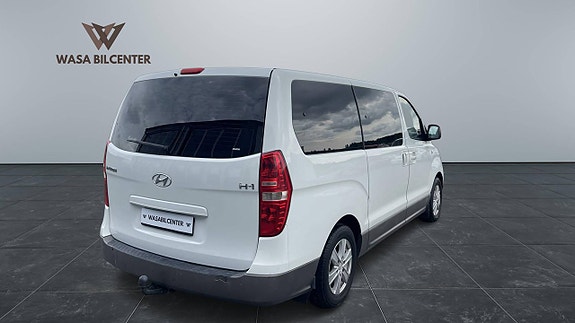 Hyundai H-1 16 of 16