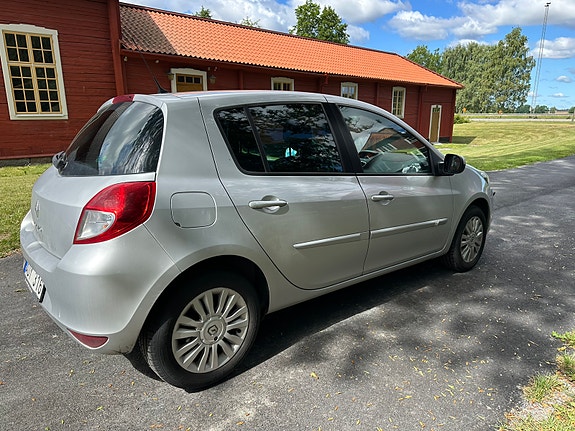 Renault Clio 3 of 6