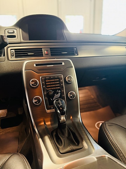 Volvo XC70 18 of 22