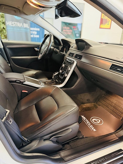 Volvo XC70 20 of 22