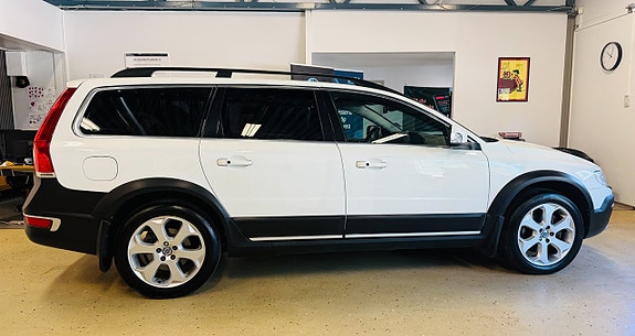 Volvo XC70 10 of 22