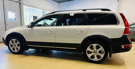 Volvo XC70 5 of 5