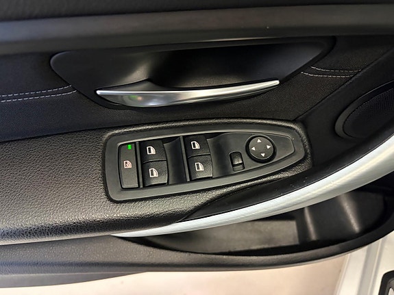 BMW 320d 26 of 28