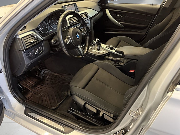 BMW 320d 8 of 28