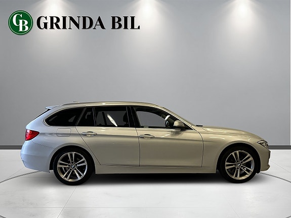 BMW 320d 4 of 5