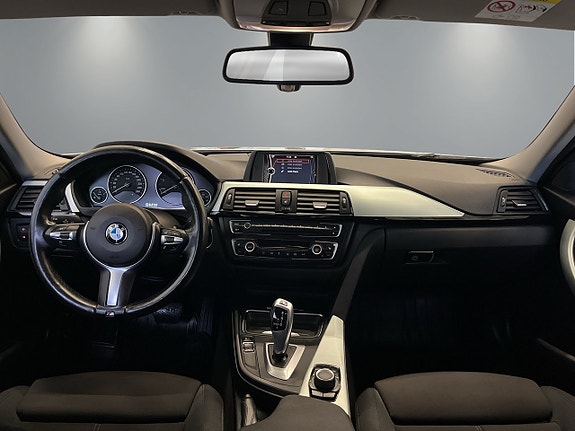 BMW 320d 10 of 28