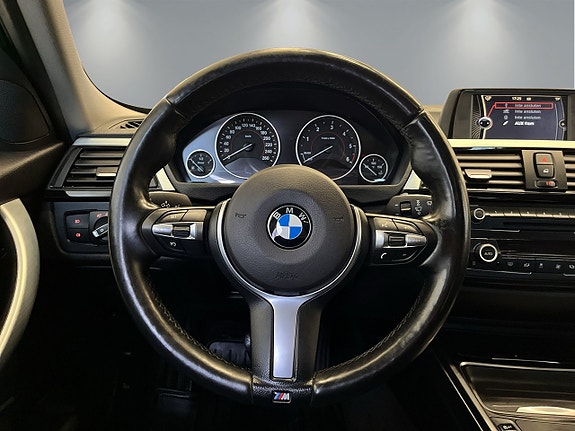 BMW 320d 12 of 28