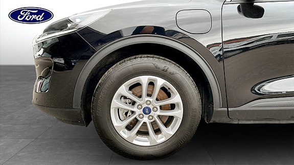 Ford Kuga 9 of 12