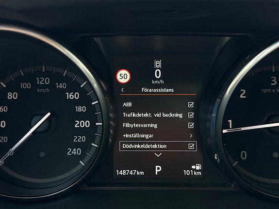 Land Rover Discovery Sport 23 of 29