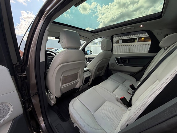 Land Rover Discovery Sport 12 of 29