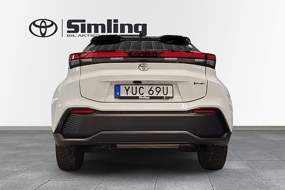 Toyota C-HR 5 of 5