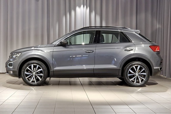 Volkswagen T-Roc 2 of 5