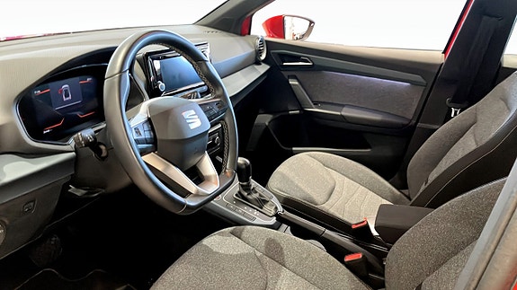 Seat Arona 7 of 12