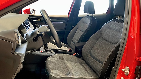 Seat Arona 8 of 12