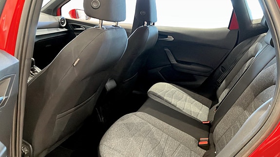 Seat Arona 11 of 12