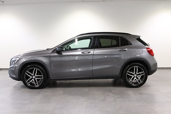 Mercedes-Benz GLA200 d 3 of 5