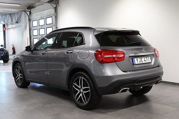 Mercedes-Benz GLA200 d 4 of 5