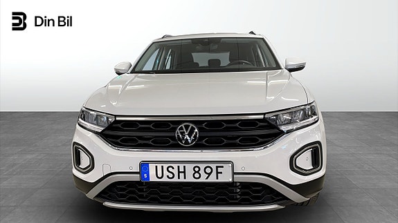 Volkswagen T-Roc 4 of 5