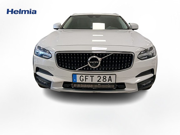 Volvo V90 Cross Country 4 of 5