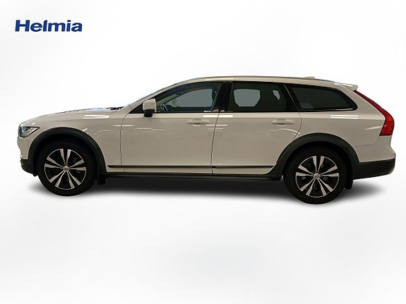 Volvo V90 Cross Country 2 of 5