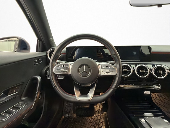 Mercedes-Benz A250 e 11 of 30