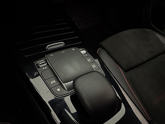 Mercedes-Benz A250 e 29 of 30