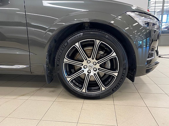 Volvo XC60 3 of 5