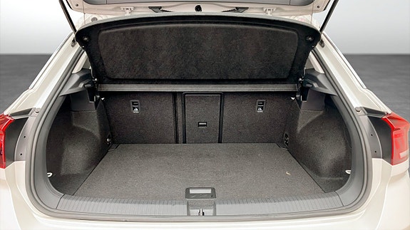 Volkswagen T-Roc 12 of 13