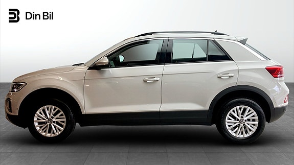 Volkswagen T-Roc 2 of 13