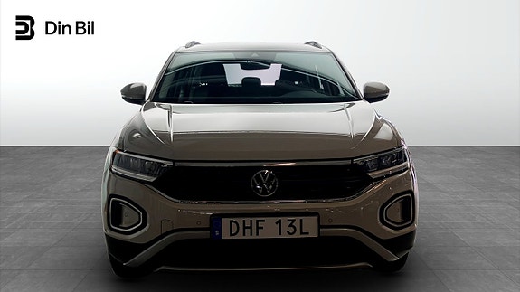 Volkswagen T-Roc 4 of 13