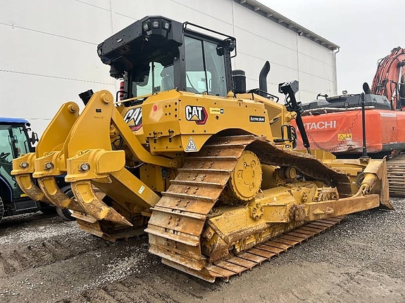 CAT D 6 XE LGP 2 of 8