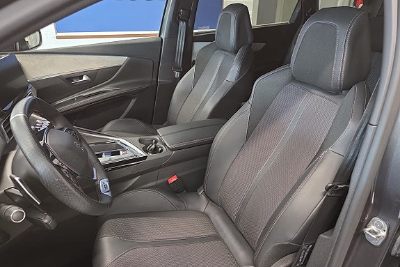 Peugeot 5008 4 of 5