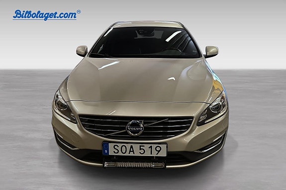 Volvo V60 9 of 13