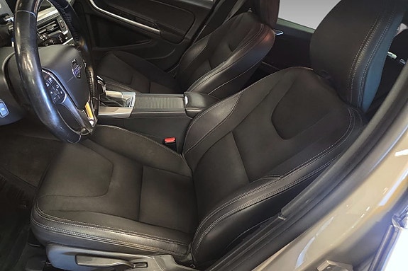 Volvo V60 13 of 13