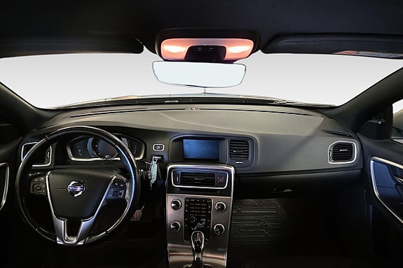 Volvo V60 12 of 13