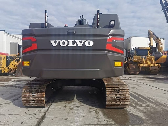 Volvo EC 250 EL 13 of 15