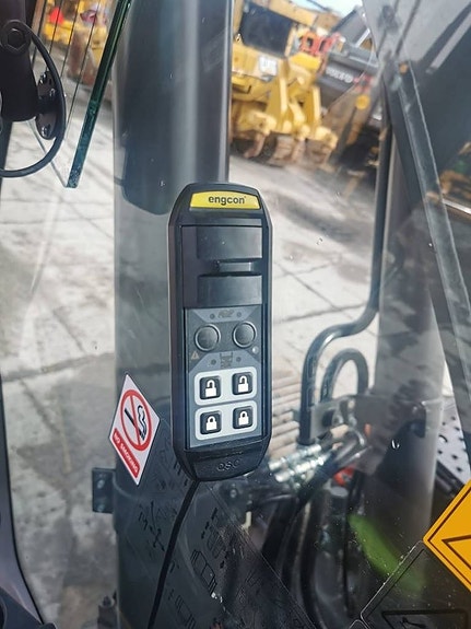 Volvo EC 250 EL 11 of 15